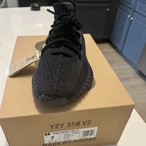 COPY - Black Yeezy V2